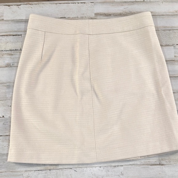 Ann Taylor Women’s Cream Textured Skirt with Button-Detailed Skirt - Picture 13 of 14